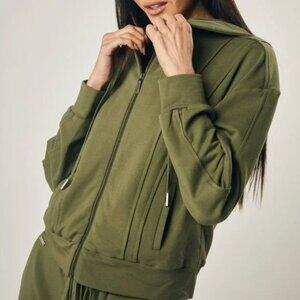 Ladaire Bella Zip-Up Hoodie in Olive